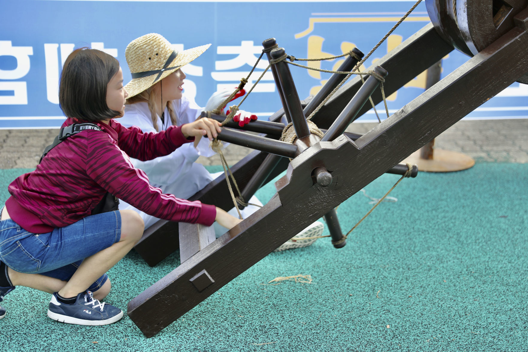 110419SouthKorea21YON.jpg